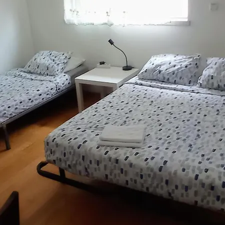 Privado 1 Quarto em Acomodações Particulares Famoes (Lisbon)