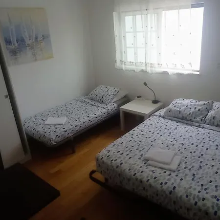 Privado 1 * Famoes (Lisbon)