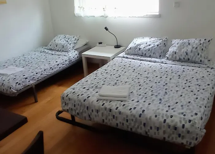 Privado 1 Quarto em Acomodações Particulares Famoes (Lisbon)