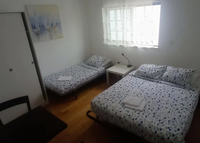 Privado 1 * Famoes (Lisbon)